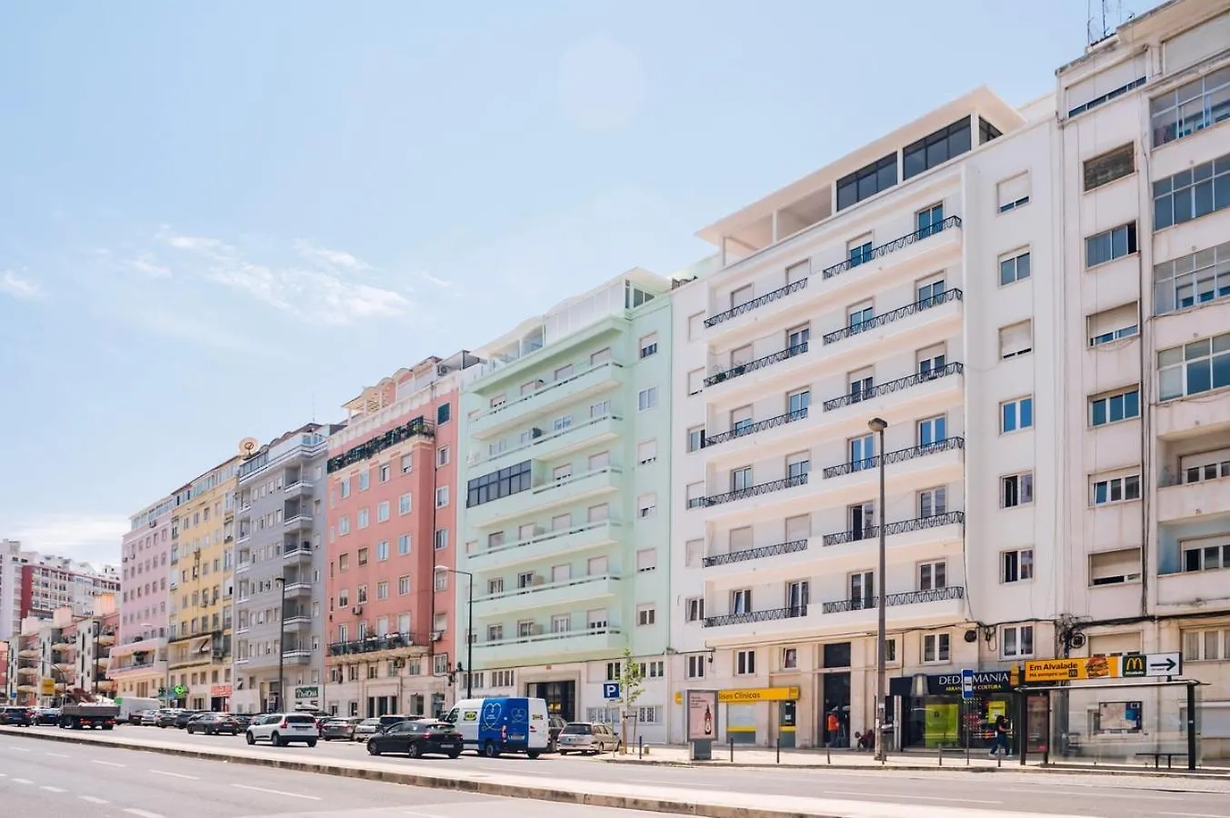 Arne - 3 Bedrooms In Alvalade Lisbona